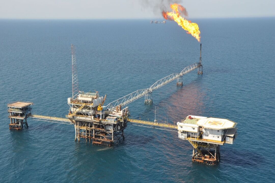 İran'dan Suudi Arabistan'la ortak petrol sahasından petrol üretimini artırma hamlesi