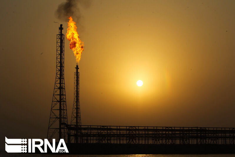 İran'ın petrol üretim kapasitesi günlük 3.8 milyon varile çıktı